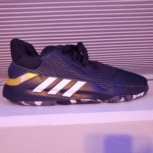 Adidas pro bounce low basketball shoes